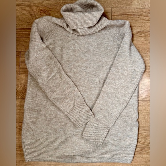 3/$30 - H&M Cozy Oversized Beige Turtleneck Sweater - Picture 1 of 5